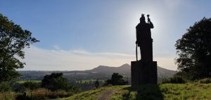 Eildon Hill and Wallace statue