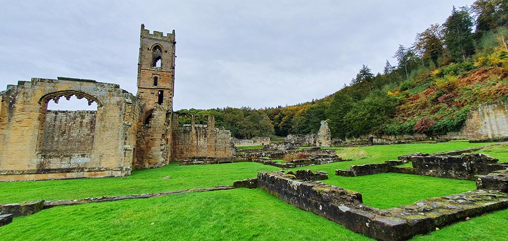 Mount Grace Priory : priory church and ruins